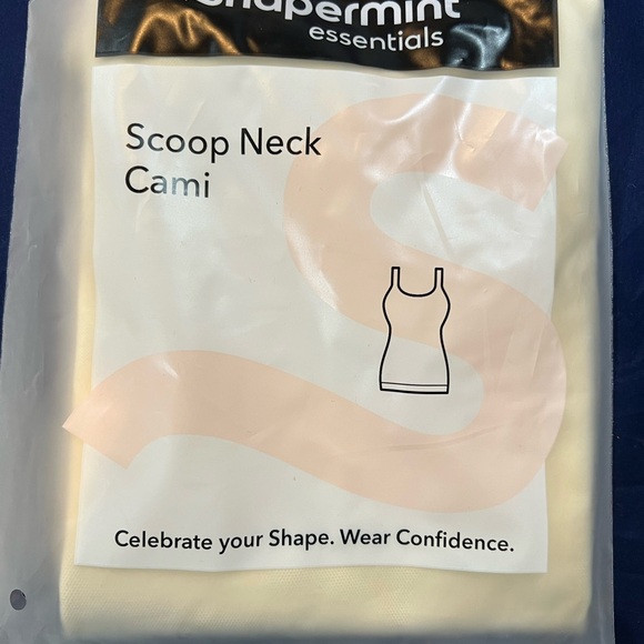 Shapermint Scoop Neck Cami - Picture 1 of 2